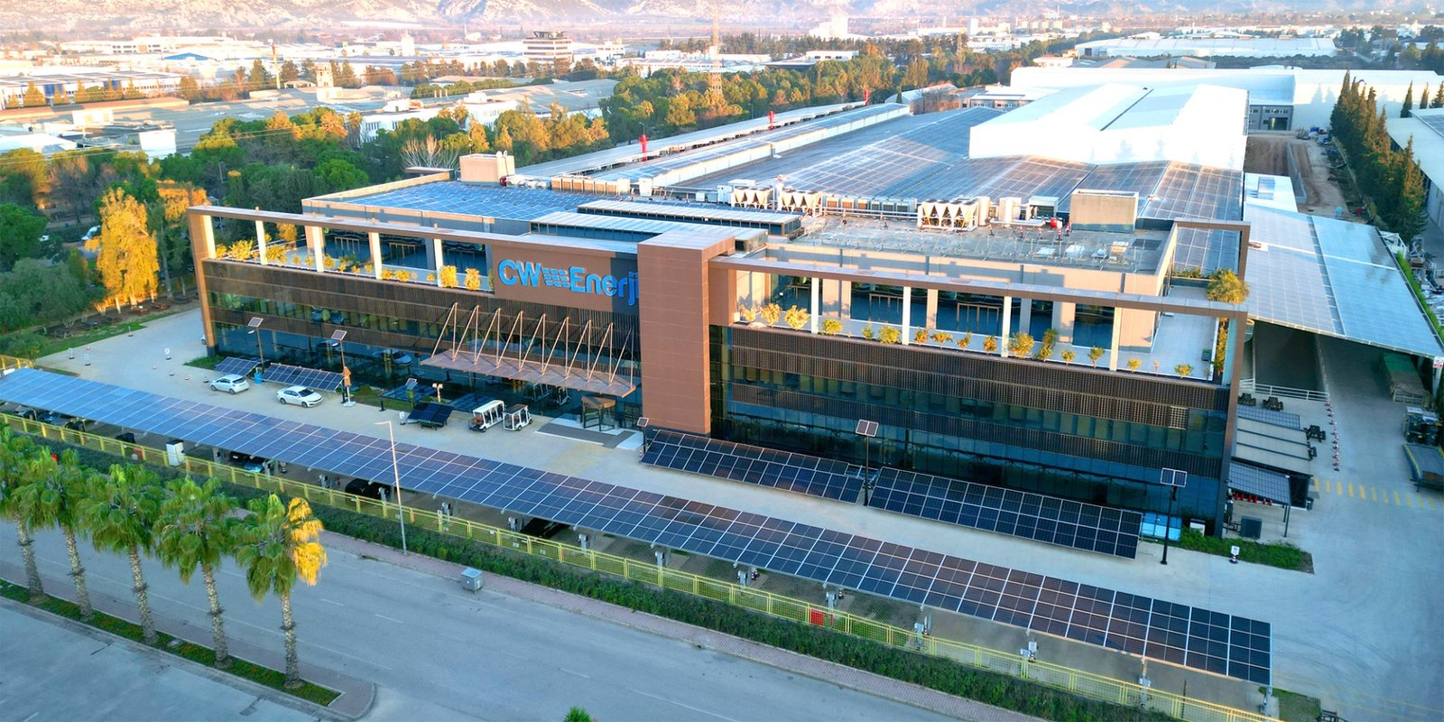 CW Enerji TOPCon High Efficiency Hücreleriyle Uzun Ömür ve Performans Sertifikası Kazandı