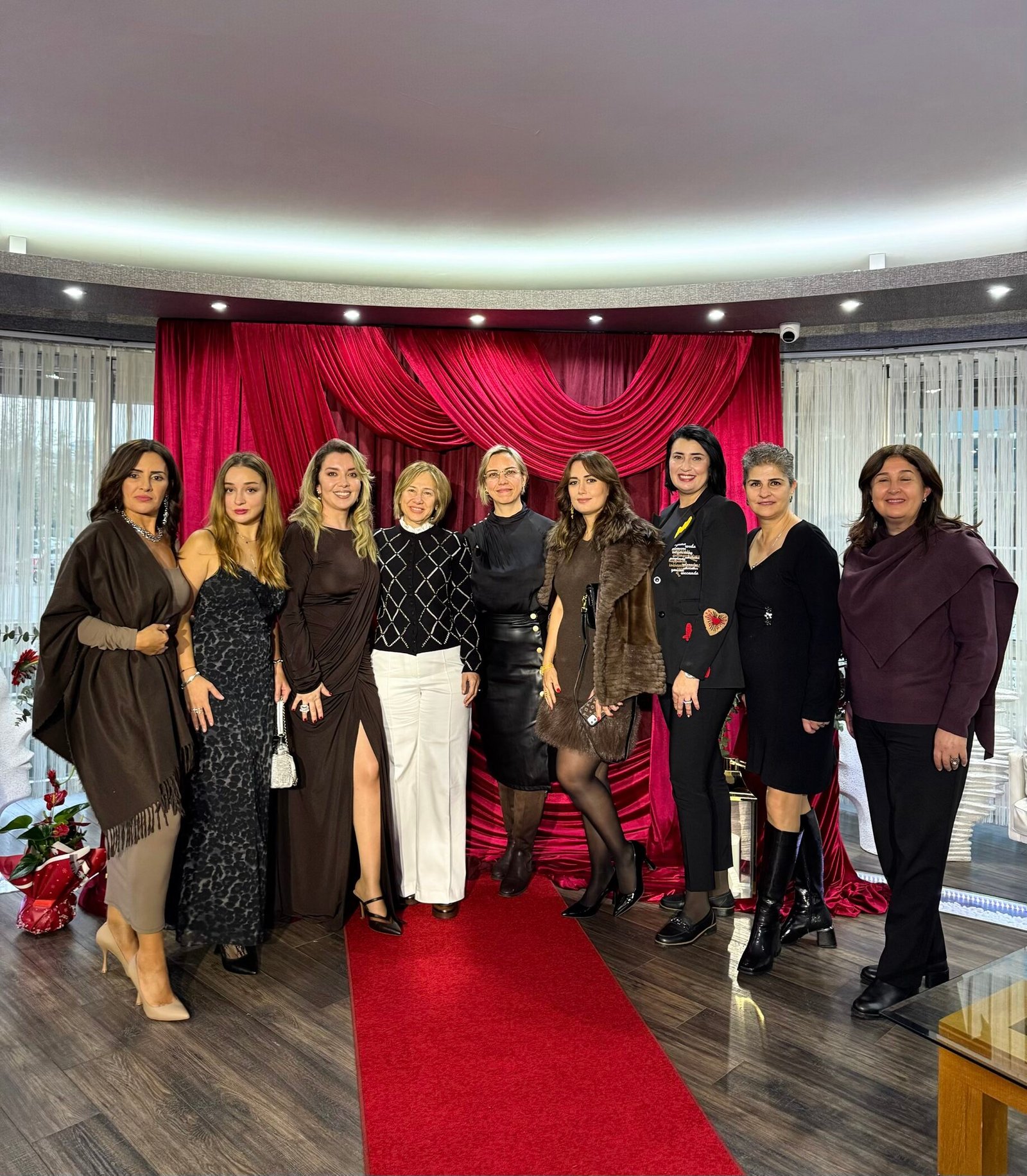 Mahru Nurullayeva Kliniği 1. Yaşını Kutladı