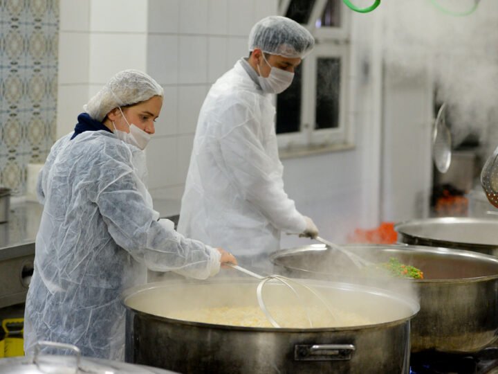 Muratpaşa’da Ramazan dayanışması