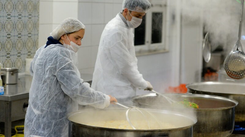 Muratpaşa’da Ramazan dayanışması