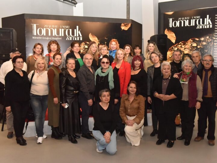 Kepez’de “Tomurcuk Zamanı” Sergisi sanatseverlerle buluştu 