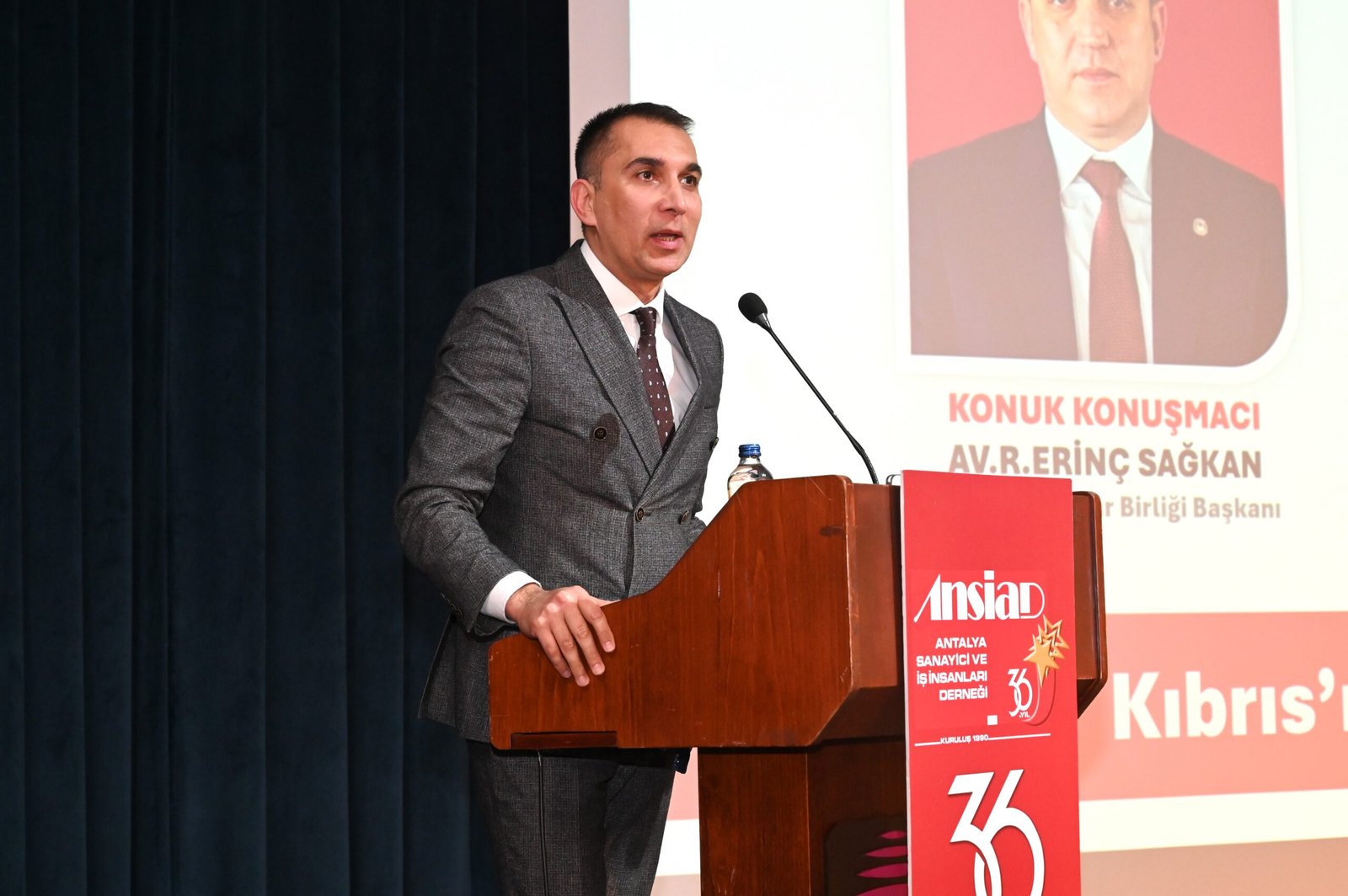 ANSİAD 6. OLAĞAN TOPLANTISINDA KIBRIS’IN GELECEĞİ VE KÜRESEL EKONOMİDEKİ YENİ DÜZEN ELE ALINDI