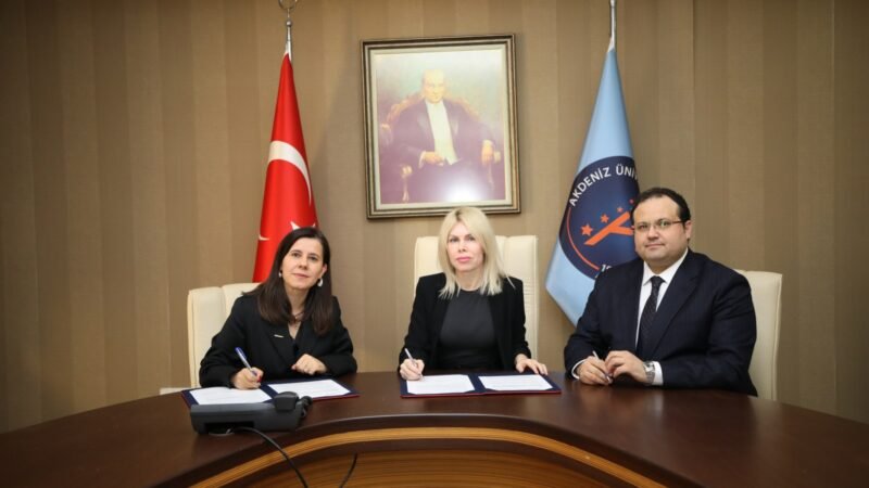 Antalya Teknokent ile Yapı Kredi Bankası Arasında İş Birliği Protokolü