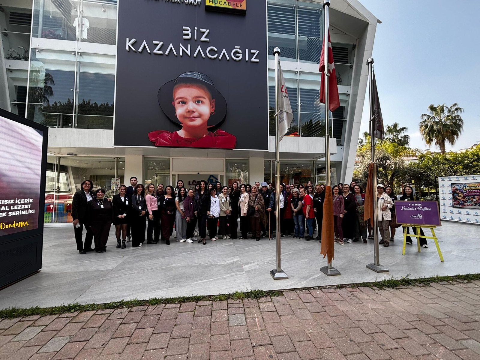 LÖSEV’de 8 Mart Dünya Kadınlar Günü’ne Özel Anlamlı Etkinlik