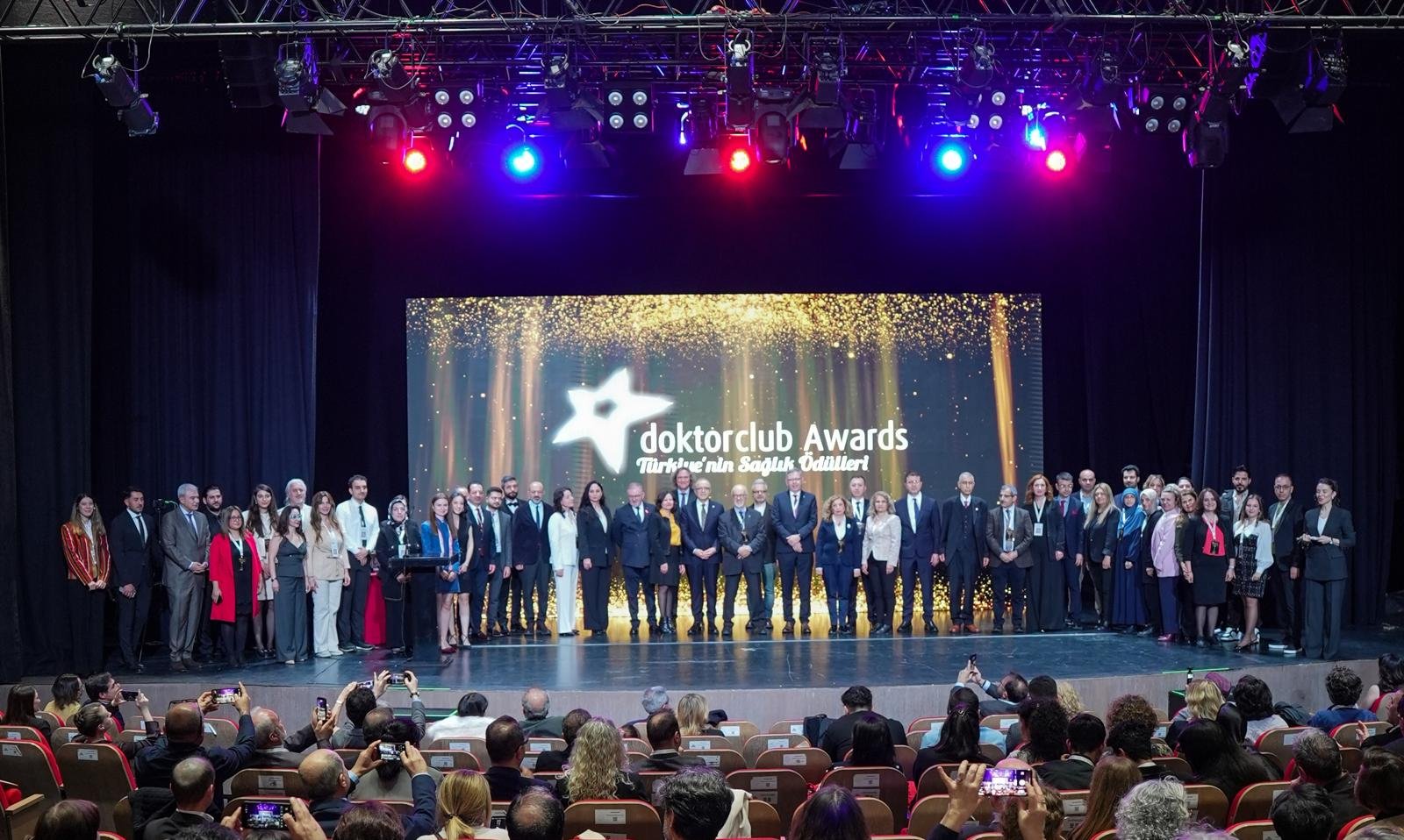 Yılın Yenilikçi Uygulaması Ödülü Antalya Eğitim ve Araştırma Hastanesine geldi.