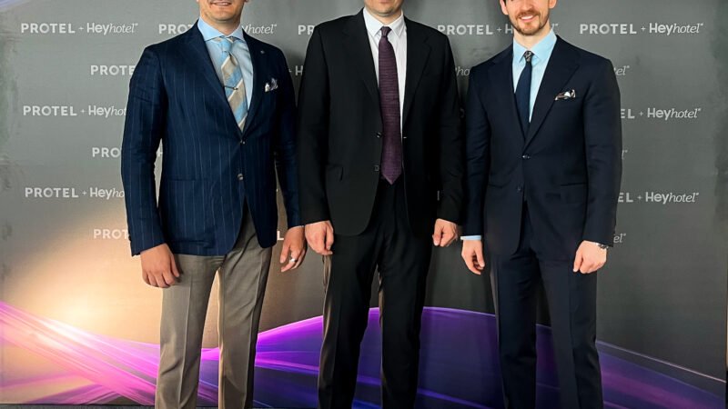 Turizm ve restoran sektöründe yapay zeka dönüşümü Antalya’da tanıtıldı