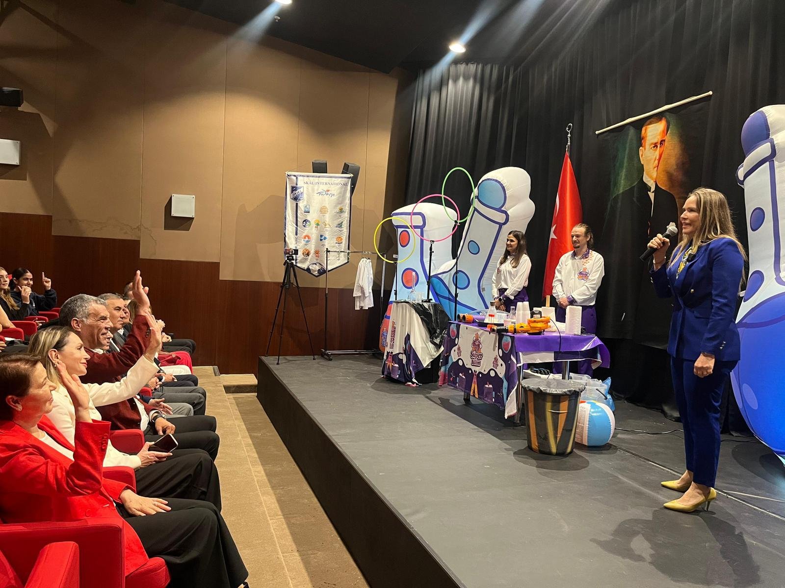 23 Nisan Ulusal Egemenlik ve Çocuk Bayramı, AKS’de Bilim ve Coşkuyla Kutlandı!