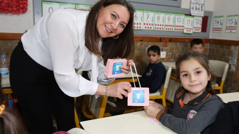 AKSU’DA “GELECEĞİN GÜLÜŞLERİ” PROJESİYLE MİNİKLERE DİŞSAĞLIĞI TARAMASI