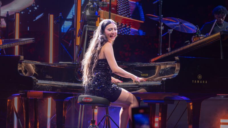 Genç Türk Müzisyen Su Yavuz, Türkiye’deki İlk Konserini Akra Caz Festivali’nde Verdi