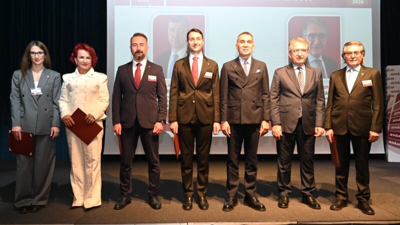ANSİAD 11. OLAĞAN TOPLANTISI’NDA KÜRESEL SIKILAŞMA, ENFLASYON YÖNETİMİ VE TÜRKİYE EKONOMİSİNİN GELECEĞİ ELE ALINDI